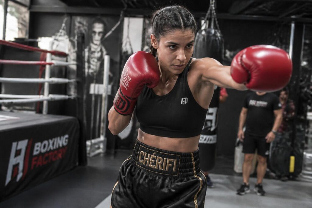 découvrez le nouveau défi national de lilia chérifi en boxe avec une catégorie inédite, marquant une étape importante dans sa carrière sportive.