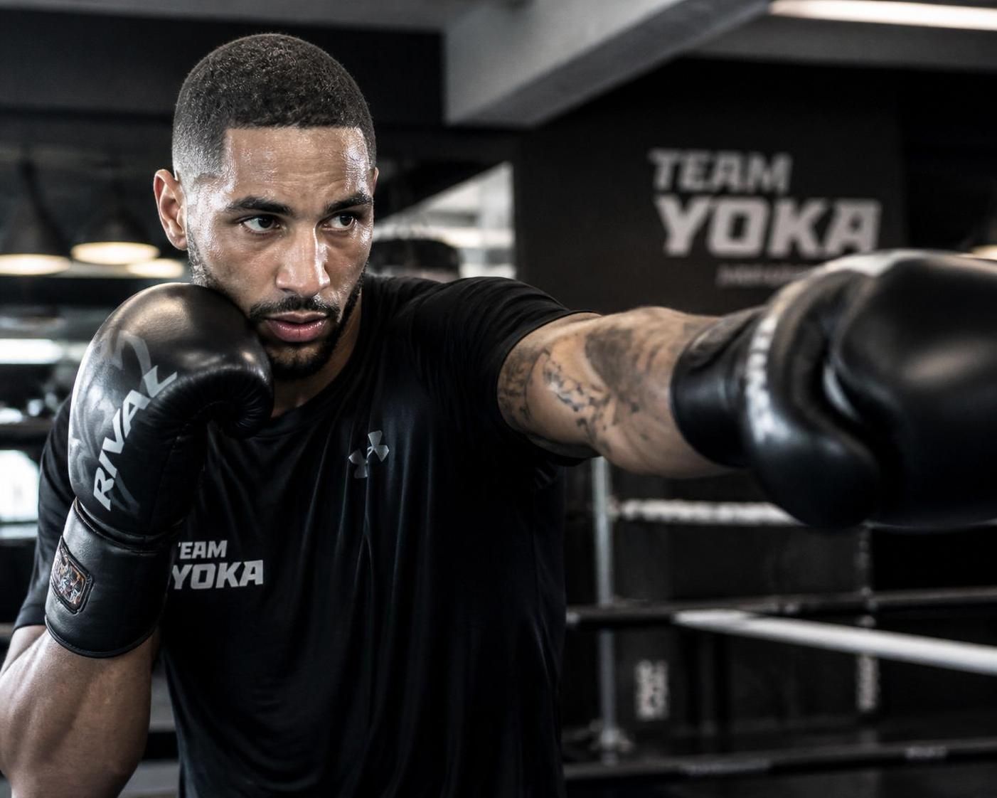 découvrez le parcours inspirant de tony yoka, boxeur de renom, qui revient sur ses défis et son ascension impressionnante, parti de presque rien jusqu'à la consécration.
