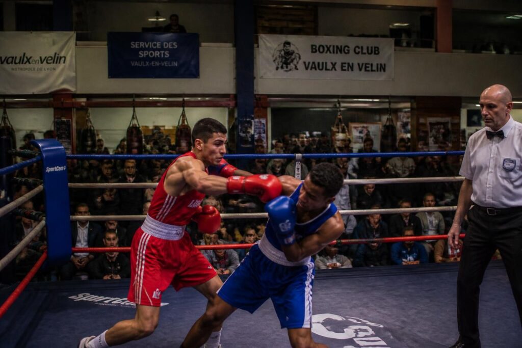 découvrez un gala de boxe passionnant à vaulx-en-velin avec des combats amateurs intenses et pleins d'émotion. ne manquez pas cet événement sportif local incontournable !