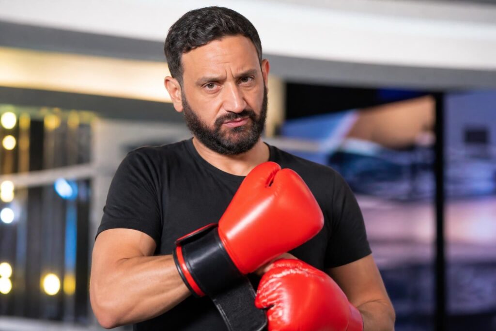 cyril hanouna se prépare à frapper fort en chaussant ses gants de boxe pour une annonce choc qui promet de faire du bruit. découvrez tous les détails inédites ici !