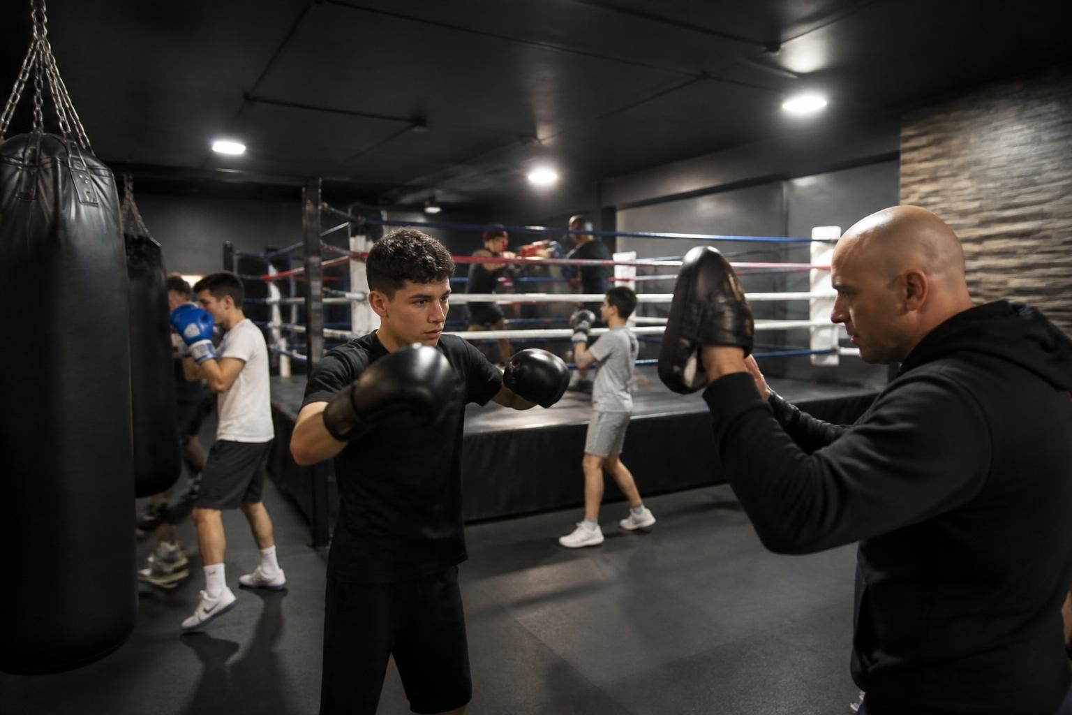Calais : la salle de boxe Jacques-Jacob fait peau neuve avec des équipements dernier cri 2 découvrez la salle de boxe jacques-jacob à calais, entièrement rénovée et équipée des dernières technologies pour offrir une expérience de sport optimale aux passionnés.