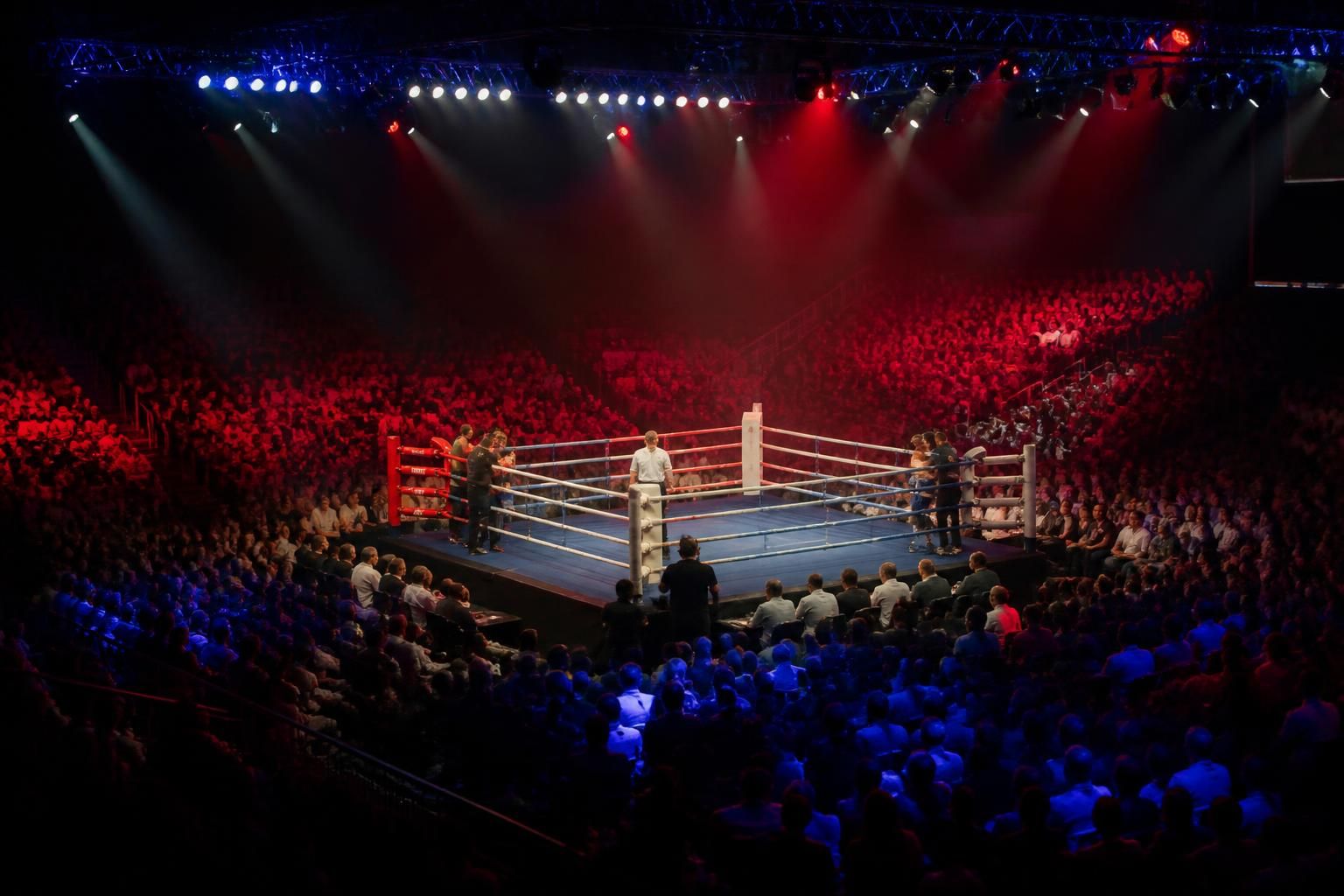 EOTTM dévoile un calendrier ambitieux : cinq galas de boxe programmés à Montréal en 2027 2 eottm annonce un calendrier audacieux avec cinq galas de boxe prévus à montréal en 2027, promettant un spectacle sportif exceptionnel pour les amateurs de boxe.